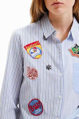 CAMISA LIAN DE RAYAS CON PARCHES COLLEGE