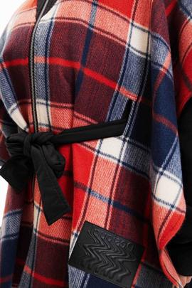 PONCHO RED CHECK MILAN PATCH CUADROS