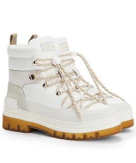 BOTAS ACOLCHADAS LACED OUTDOOR BLANCAS