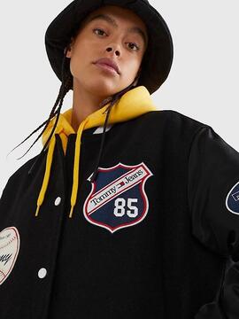 CHAQUETA UNIVERSITARIA ACOLCHADA OVERSIZE LETTER NEGRA