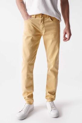 VAQUEROS SLIM FIT DE HOMBRE COLOR AMARILLO