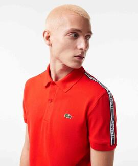 POLO LACOSTE REGULAR FIT ROJO CON CINTA DEPORTIVA