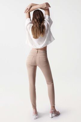 SECRET SKINNY FIT HIGH RISE EN LONETA ELÁSTICA BEIGE