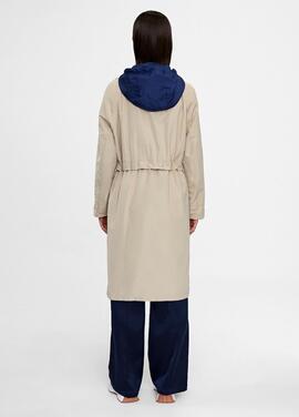 TRENCH BEIGE CON CAPUCHA BICOLOR