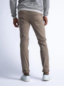 PANTALÓN VAQUERO SEAHAM SLIM FIT COLOR TABACO