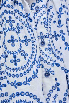 VESTIDO MANGA CORTA CON BORDADOS Y CALADOS
