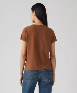 CAMISETA MARGOT CON BOLSO BORDADO FLORAL MARRÓN