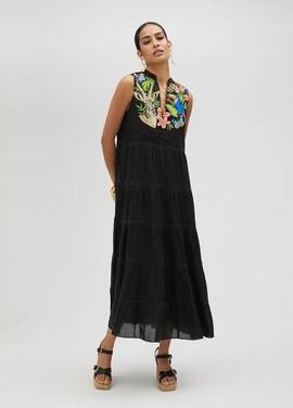 KURTA LARGA NEGRO CON TIRANTES Y BORDADOS MULTICOLOR