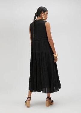 KURTA LARGA NEGRO CON TIRANTES Y BORDADOS MULTICOLOR