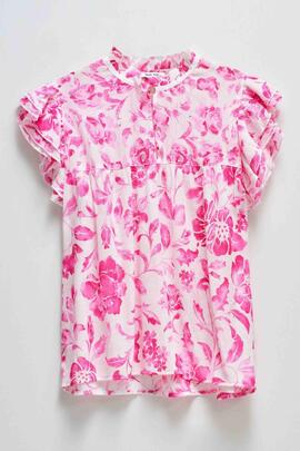 BLUSA ESTAMPADA CON VOLANTE EN LAS MANGAS