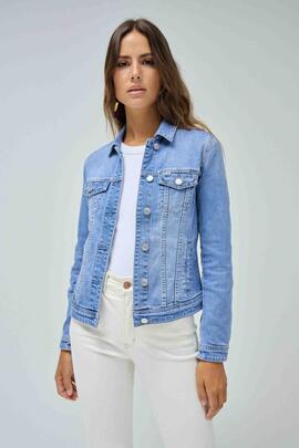 CAZADORA VAQUERA SLIM FIT EN DENIM AZUL