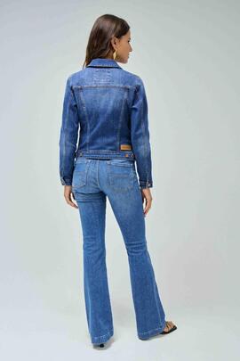 CAZADORA VAQUERA SLIM FIT EN DENIM AZUL