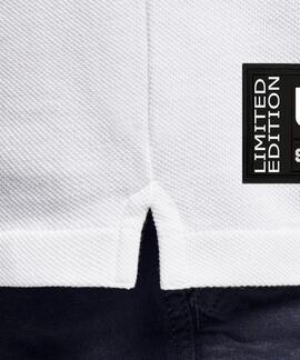 CAMISETA DE HOMBRE LASAL UNIVERSITY EN PIQUÉ  BLANCO