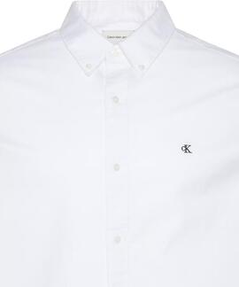 CAMISA CLÁSICA LISA DE OXFORD CON BOTONES BLANCA