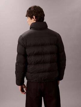 CHAQUETA PLUMAS ACOLCHADA CON MONOGRAMA NEGRA