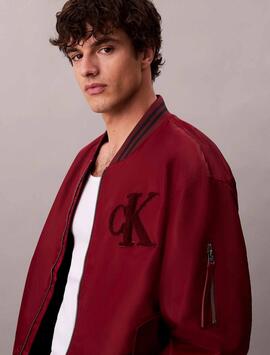 CAZADORA BOMBER DE NAILON GRANATE IMPERMEABLE