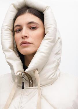 ANORAK PLUMAS CON CAPUCHA PIEDRA