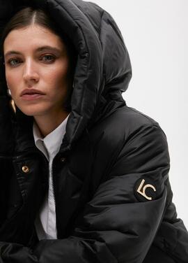 ANORAK PLUMAS CON CAPUCHA NEGRO