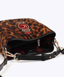 BOLSO TEJIDO ANIMAL PRINT MARRÓN Y NEGRO CON PARCHE ESCUDO