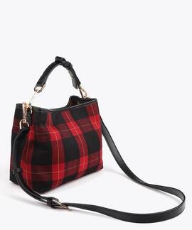 BOLSO TEJIDO TARTÁN ROJO Y NEGRO CON PARCHE ESCUDO