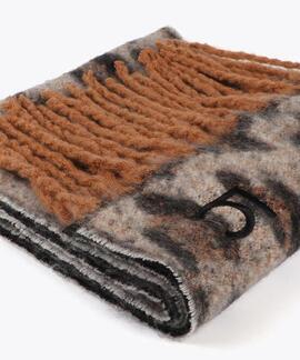 BUFANDA ANIMAL PRINT CRUDO Y MARRÓN CON FLECOS