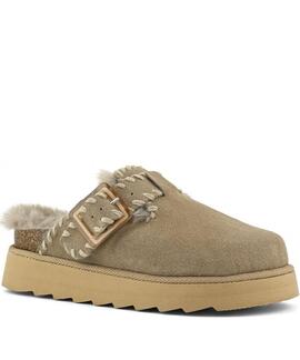 ZUECO SABOT DE PLATAFORMA EN ANTE VACUNO BEIGE CON PESPUNTES