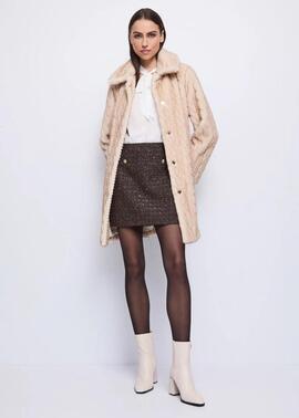 ABRIGO DE PIEL SINTÉTICA BEIGE CON CINTURÓN