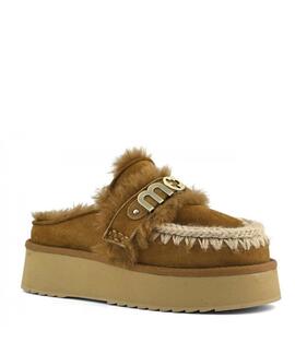 ZUECO PLATFORM CLOG WITH STRAP LOGO COGNAC