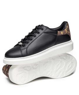 ZAPATILLAS NEGRAS LOGOMANÍA