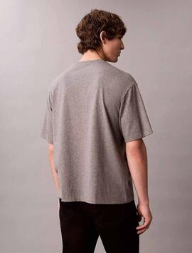 CAMISETA CK MONOLOGO TRICOLOR RELAXED FIT MED GREY HEATHER G