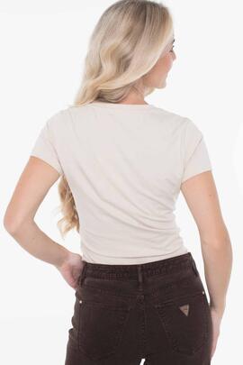 CAMISETA LEO TRIANGLE TEE SLIM FIT CREMA