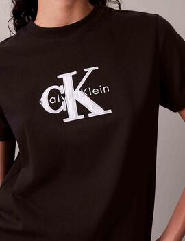 CAMISETA CK CLÁSICA NEGRA CON MONOLOGO BRILLANTE PLATA METAL