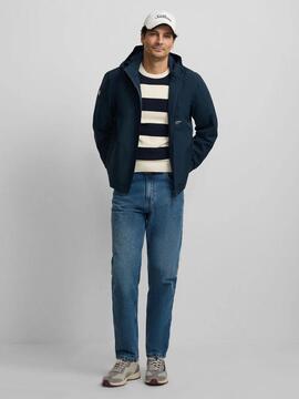 CORTAVIENTOS TÉCNICO CON CAPUCHA AZUL MARINO