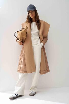 SUDADERA REGULAR FIT COLOR CRUDO CON JACQUARD BEIGE Y LUREX