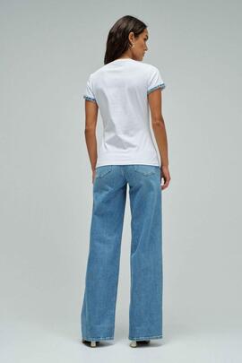 CAMISETA CON BRANDING SLIM FIT COLOR BLANCO CON DE
