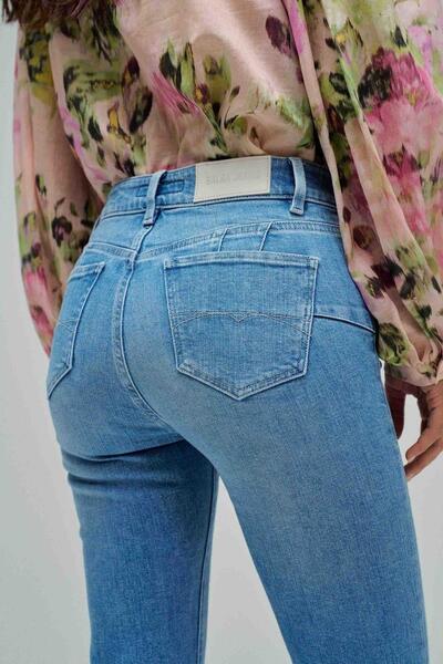 Gallery a15141 6kzkkvw9