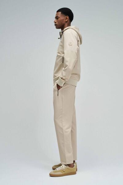 Gallery a15172 7d9guab3