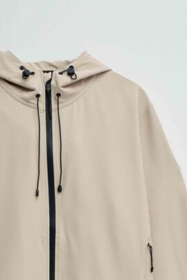 CHAQUETA REGULAR FIT COLOR BEIGE