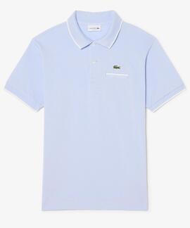POLO CORTE CLÁSICO CON DETALLE EN EL BOLSILLO AZUL CLARO