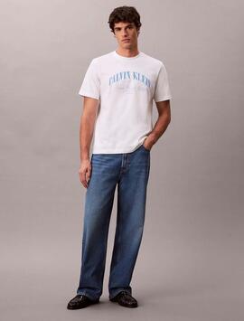 CAMISETA MARCH GRAPHIC RELAXED FIT CON LOGO NYC BORDADO BRIG