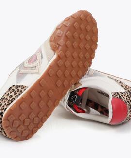 DEPORTIVA CON TEJIDO DE REJILLA Y ANIMAL PRINT CRU