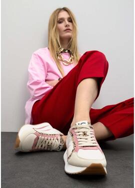 DEPORTIVA CON PLATAFORMA BICOLOR Y DETALLES EN PIEL CRUDO MU