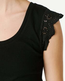 CAMISETA CON DETALLES CALADOS MIREYA 999 BLACK