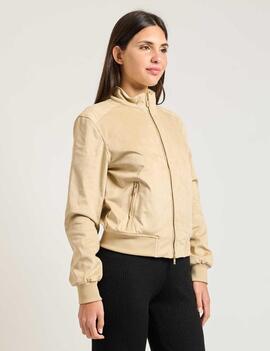 CAZADORA DE MUJER EFECTO ANTE COLOR BEIGE