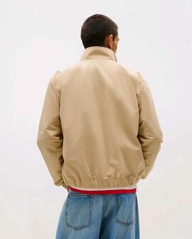 CAZADORA ESSENTIAL JACKET REGULAR FIT GENTLE GOLD