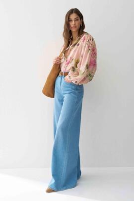 CAMISA REGULAR FIT CON ESTAMPADO FLORAL