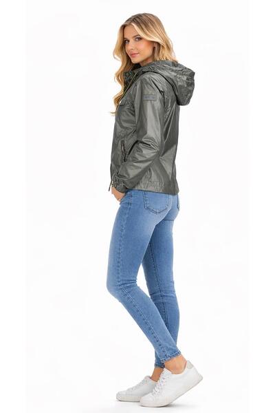 Gallery a15684 c04yah7q