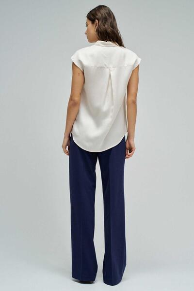 Gallery a15693 m0xn0u5m