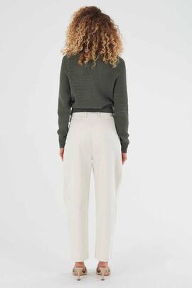 JERSEY DE PUNTO CALADO CON APLIQUES DE PEDRERÍA COLOR VERDE