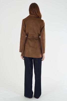 TRENCH DE MUJER ECOPIEL EFECTO ANTE COLOR MARRÓN